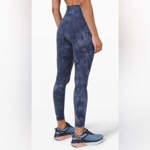 Lululemon Wunder under train Diamond Dye shade naval blue. Size 4. 25”